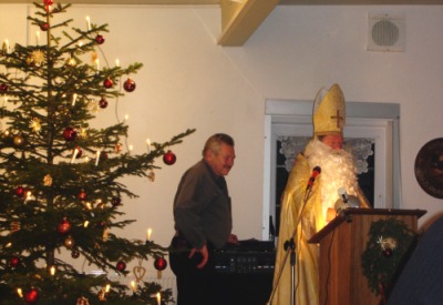 Nikolausbesuch bei der Weihnachtsfeier